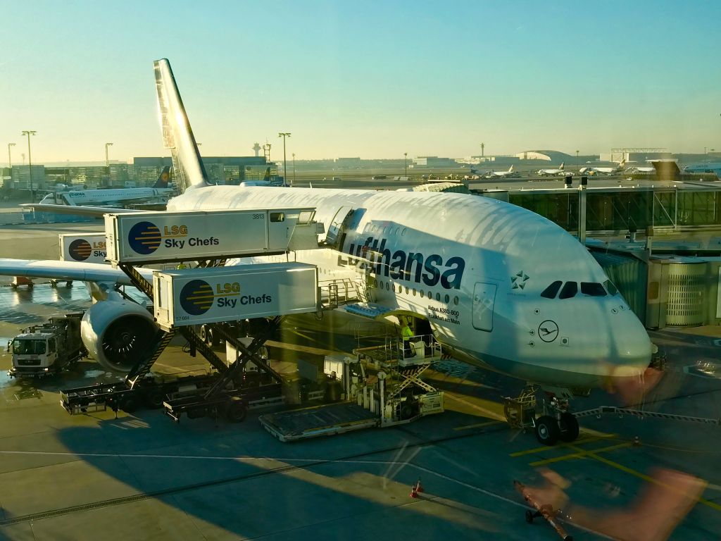 Airbus A380 am Flughafen Frankfurt: Lufthansa ist im Ranking der sichersten Airlines auf Platz 12 gelandet. Foto: Sascha Tegtmeyer