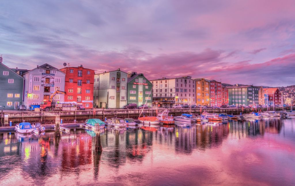 Fjorde, Architektur und hohe Lebensqualität: In Norwegen läuft vieles richtig gut! Foto: Pixabay.com | Lizenz: CC0 Public Domain