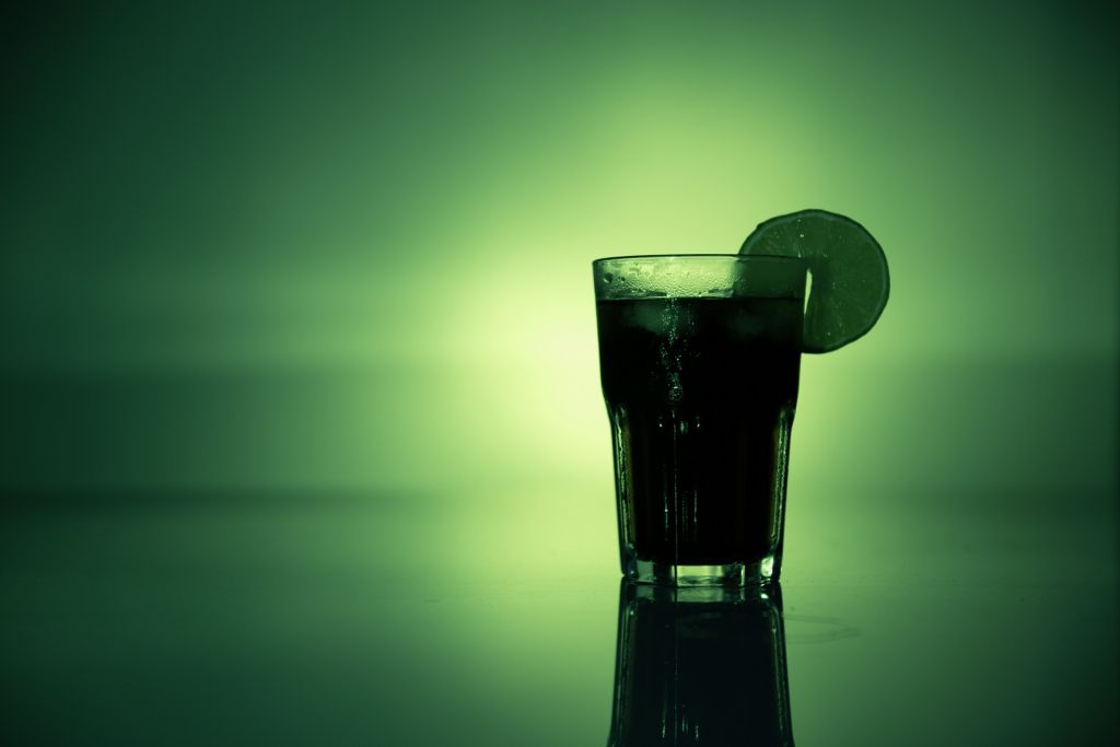 Der Mojito ist ähnlich wie der Caipi einer der beliebtesten Cocktails der Welt. Foto: Pixabay.com | Lizenz: CC0 Public Domain