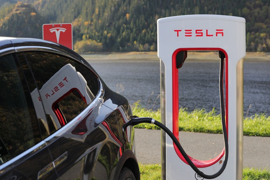 Tesla Supercharger: Am ehesten hakt es bisher am Netz der Ladestationen. Foto: Pixabay