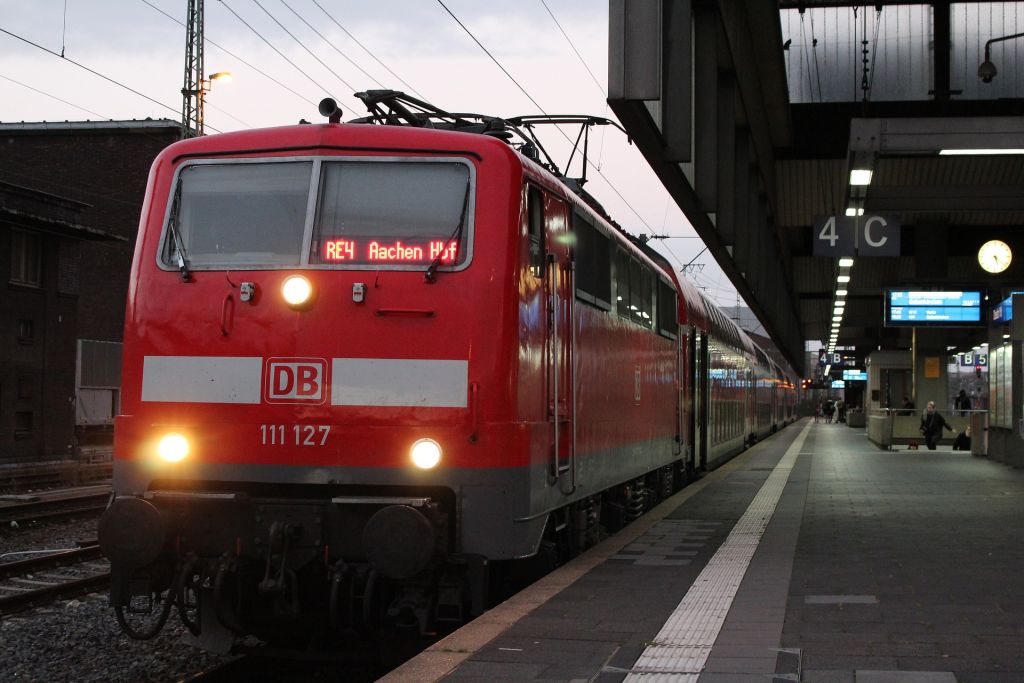 Alternative Bahn? Überfüllte Pendlerzüge dürften auch nicht für bessere Stimmung bei pendelnden Arbeitnehmern sorgen! Foto: Pixabay