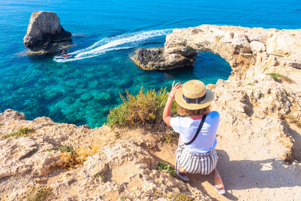 Zypern: die große Insel im östlichen Mittelmeer wird auch als eigener Kontinent bezeichnet – und ist aktuell noch relativ Corona-frei. Foto: Adobe Stock