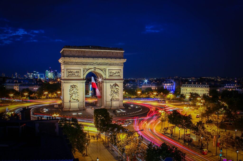 Nach einem langen, harten Lockdown macht sich auch Frankreich locker – bei der Einreise muss eine Erklärung abgegeben werden. Foto: Pixabay