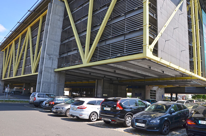 Parkhaus am Flughafen Leipzig