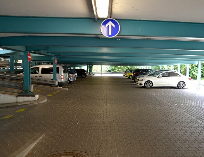Mainparkhaus Frankfurt- Parken Flughafen Frankfurt P2 www.parkplatzvergleich.de