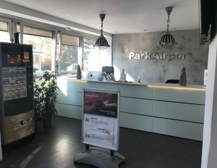 Parken Für 10 Tage Am Flüghafen Düsseldorf www.parkplatzvergleich.de