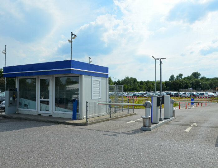Parkplatz Düsseldorf Weeze Flughafen Privat Parken www.parkplatzvergleich.de