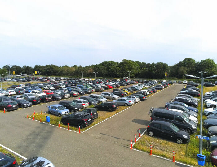 Parkplatz Düsseldorf Weeze Flughafen Privat Parken www.parkplatzvergleich.de