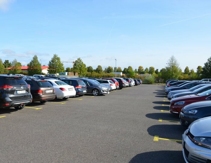 Parkplatz Berlin Tegel Park And Fly Flughafen www.parkplatzvergleich.de
