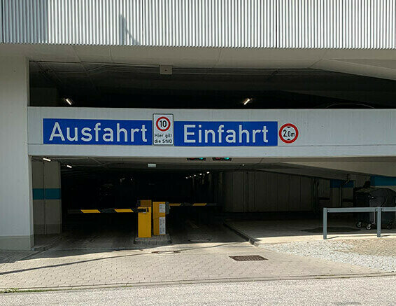 Flughafen Hamburg Parken Günstig 10 Tage www.parkplatzvergleich.de