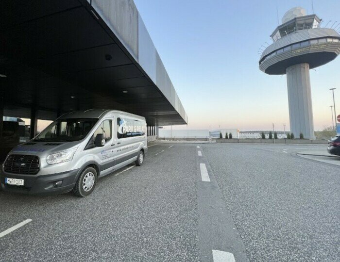 übernachtung Flughafen Hannover Parken Transfers www.parkplatzvergleich.de
