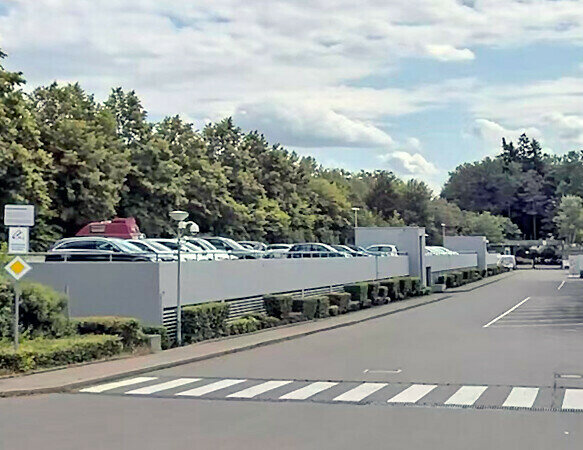 Parken Flughafen Stuttgart Parkdeck 4 www.parkplatzvergleich.de