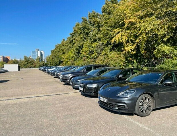 Stuttgart Flughafen Parker Plieninger Straße www.parkplatzvergleich.de