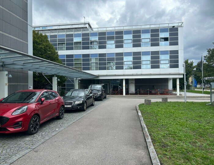 Parken Flughafen München Hallbergmoos Lilienthalstraße www.parkplatzvergleich.de
