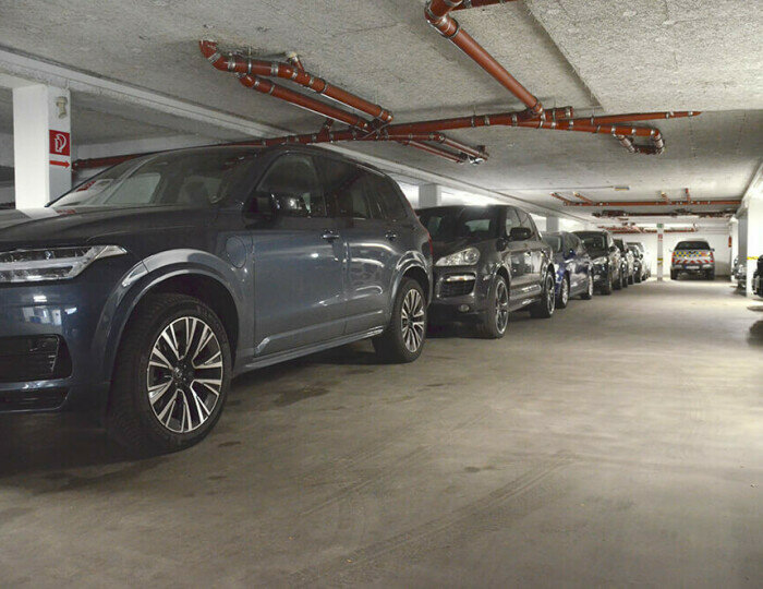 Parkdirect24 - Park & Fly - Parken Am Flughafen Hamburg www.parkplatzvergleich.de