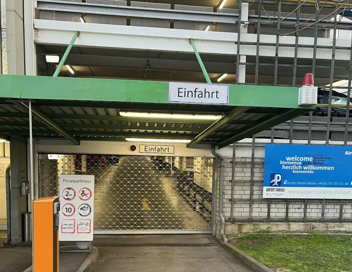 Flughafen Stuttgart Parken Tarife Kurzzeitparkplatz www.parkplatzvergleich.de