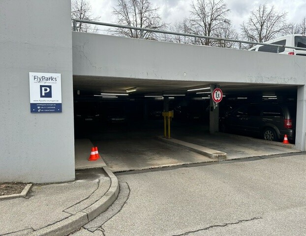 Stuttgart Flughafen Auto Parken 2 Tage www.parkplatzvergleich.de